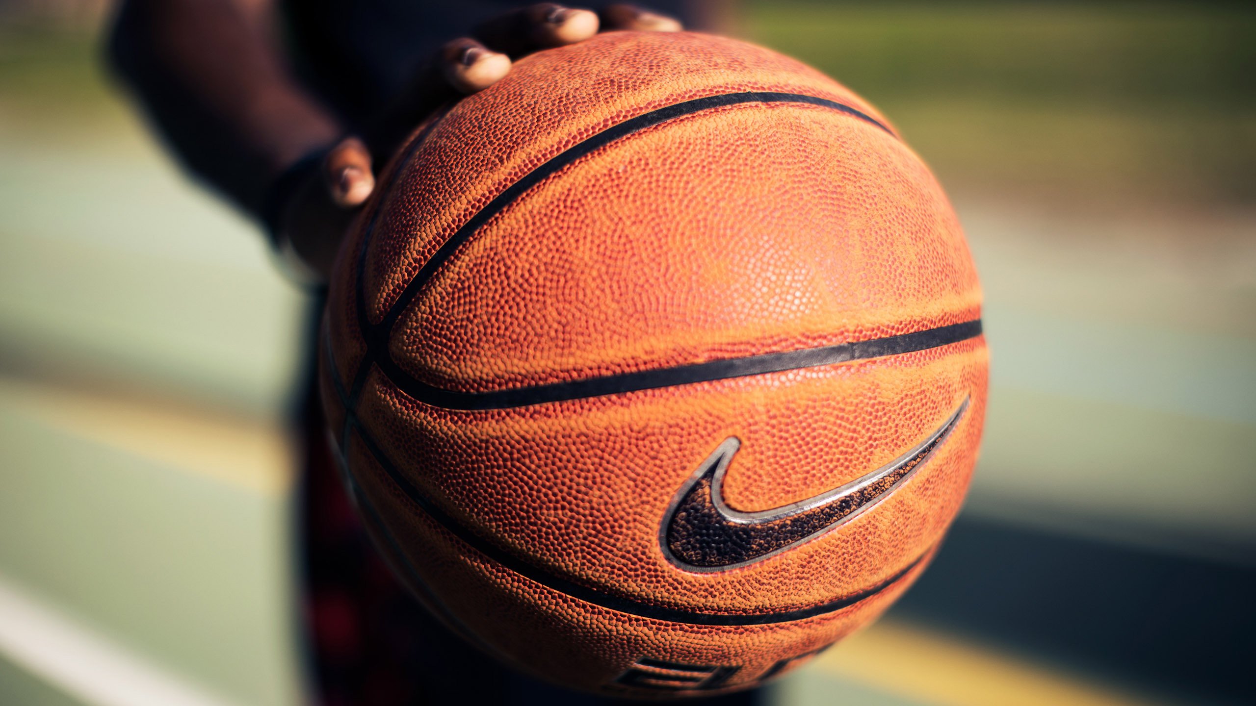 圣火熄灭!凯恩一剑封喉,巴黎三连败耻辱引爆全场嘶吼